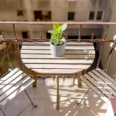 Silk Cloud Stay - 1Br & Balcony - Old Town *